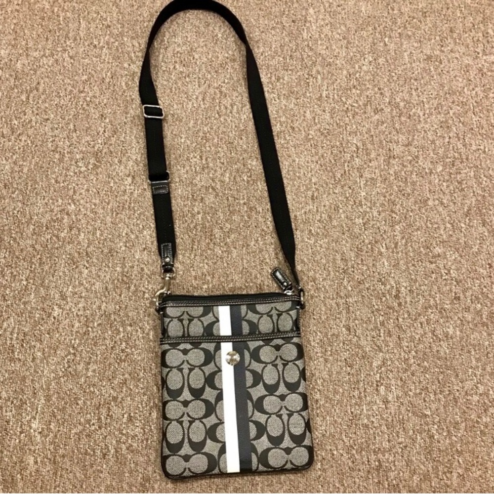 Coach Black and White Crossbody Bag - Picture 3 of 9